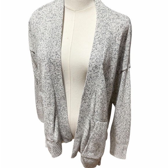Madewell Sweaters - Madewell Women's Speckled Gray Loose fit Cardigan Sz Small